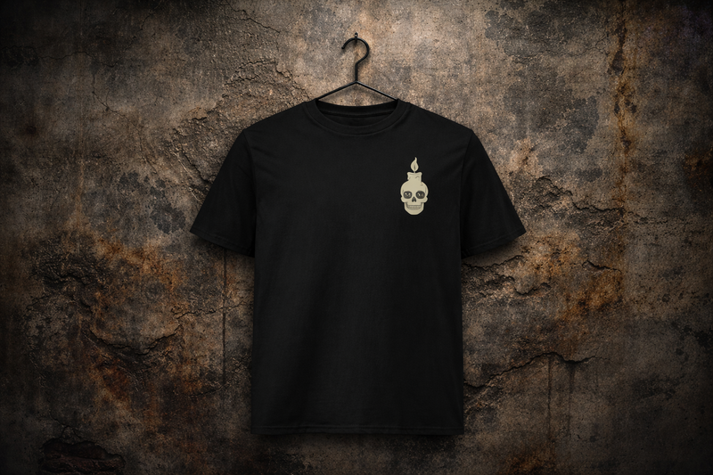 “MasaMortis organic black tee – logo teschio candela MM, streetwear dark post apocalittico”