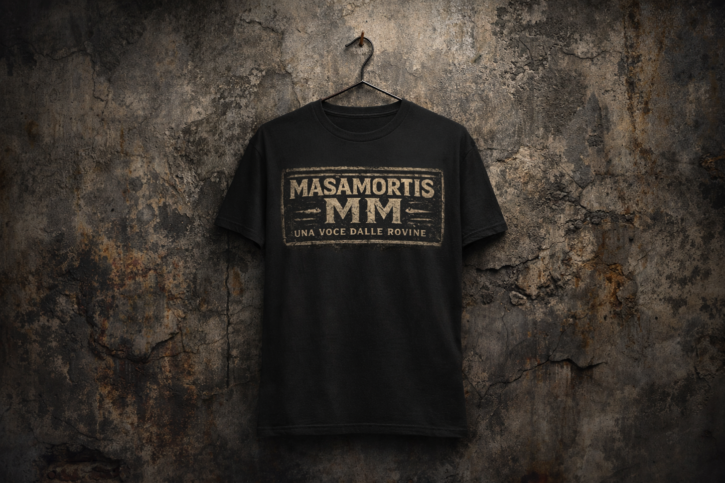 T-Shirt Nera MASAMORTIS “Una Voce dalle Rovine” – Streetwear Post-Apocalittico